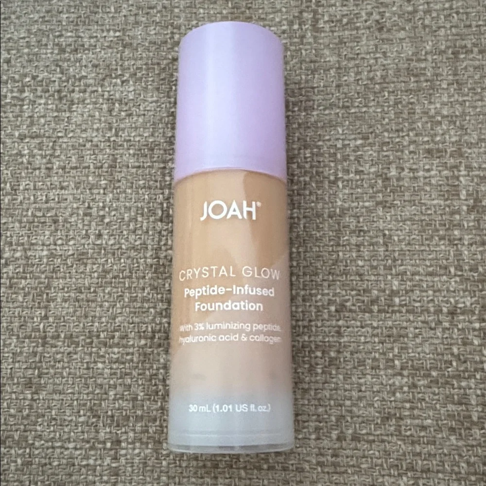 MW020 JOAH Crystal Glow Peptide-Infused Foundation - Light Medium‎ Warm